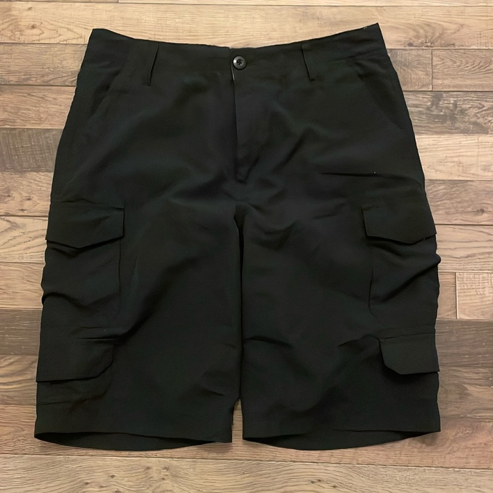 Size 32 plugg brand men’s shorts. Cargo like, light weight black shorts